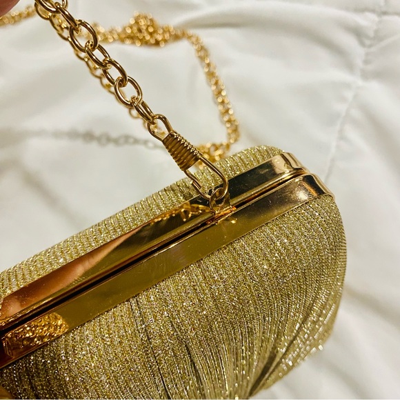 Gold Glitter/Crystal Minaudière Finger Ring Spring Closure Clutch / Shoulder EUC - Picture 4 of 13